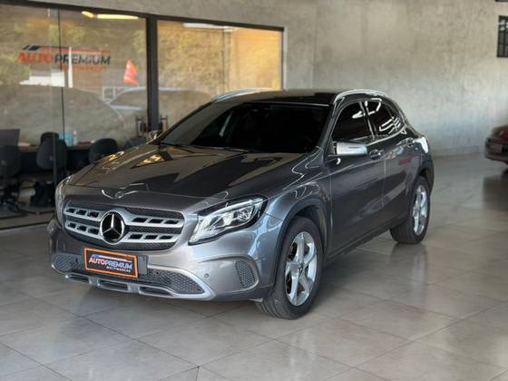 MERCEDES-BENZ GLA 200 1.6 CGI FLEX ADVANCE 7G-DCT MERCEDES-BENZ GLA 200 1.6 CGI FLEX ADVANCE 7G-DCT